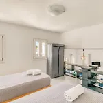 Asterias - Cycladic House Close To The Villa *